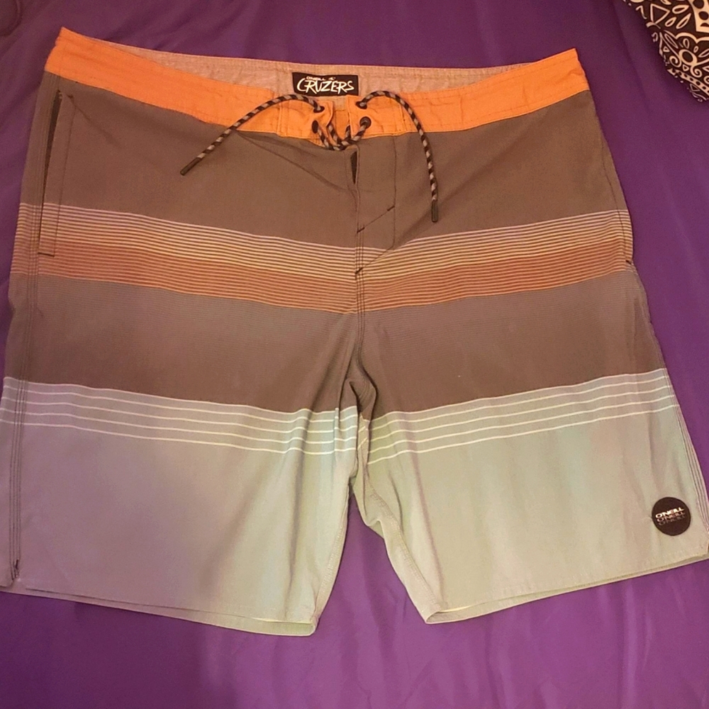O'Neill board short size 40